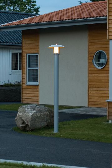 Konstsmide 402-312 Aluminium Heimdal - Lacquered Aluminium/Opal Glass (38x38x200)