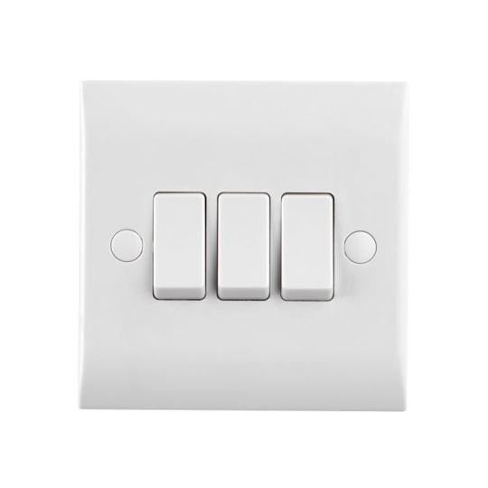 Saxby Curved Edge 10Ax 3G 2-Way Switch in White