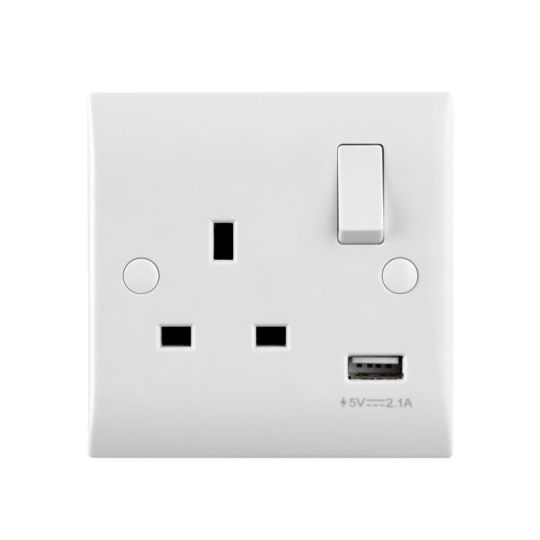 Saxby Curved Edge 13A 1G Sp Switched Socket With 2.1V Usb in White