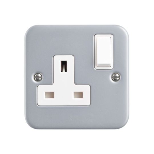 Saxby Metal Clad 13A 1G Dp Switched Socket in Silver Effect Paint