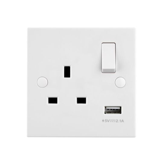 Saxby Square Edge 13A 1G Sp Switched Socket With 2.1V Usb in White