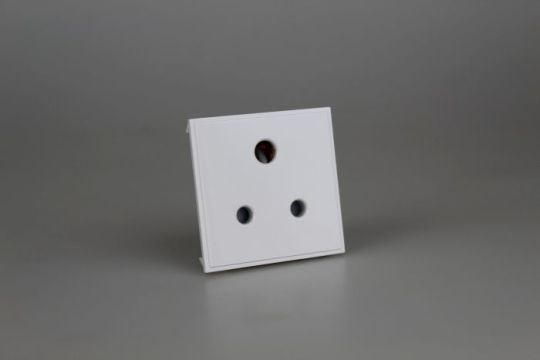 Varilight White 5A Round Pin Socket (2 DataGrid Spaces)